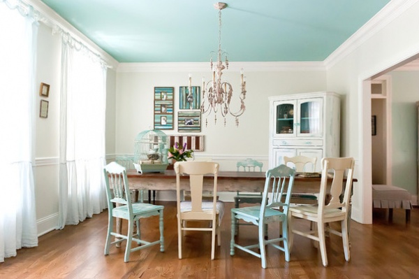 Beach Style Dining Room by Kristie Barnett, The Decorologist