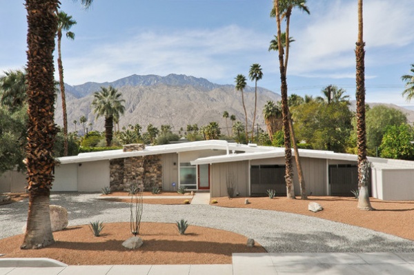 Fans of Midcentury Modernism Head to Palm Springs