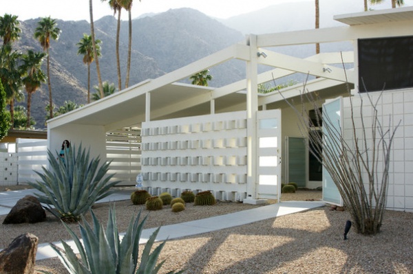 Fans of Midcentury Modernism Head to Palm Springs