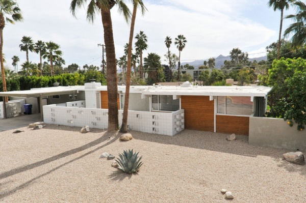 Fans of Midcentury Modernism Head to Palm Springs