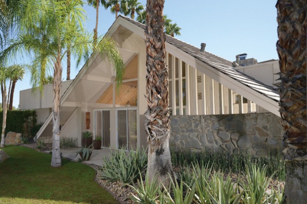 Fans of Midcentury Modernism Head to Palm Springs