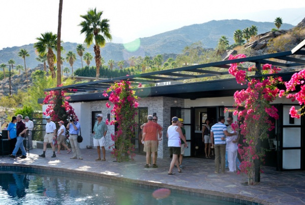 Fans of Midcentury Modernism Head to Palm Springs