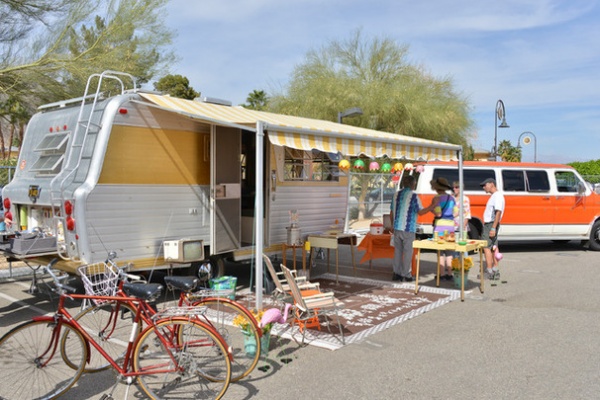 Fans of Midcentury Modernism Head to Palm Springs