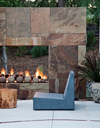 Contemporary Patio by WA design