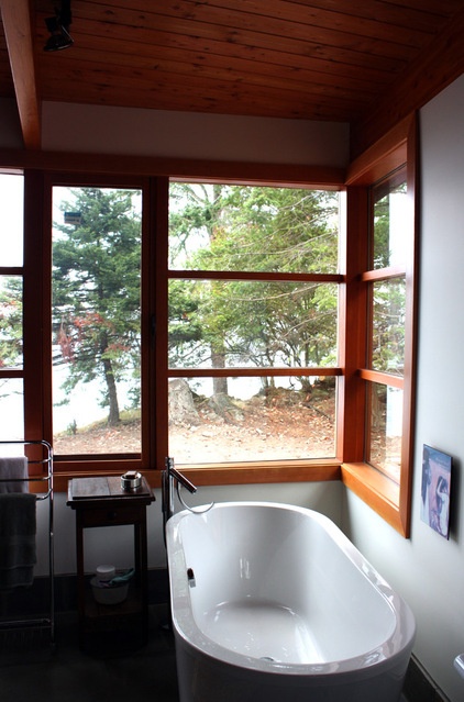 Contemporary Bathroom by Helliwell + Smith | Blue Sky Architecture