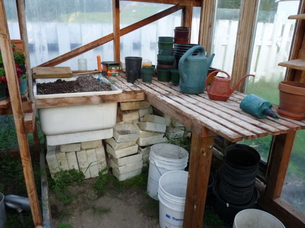 Farmhouse Garage And Shed Greenhouse Potting Bench