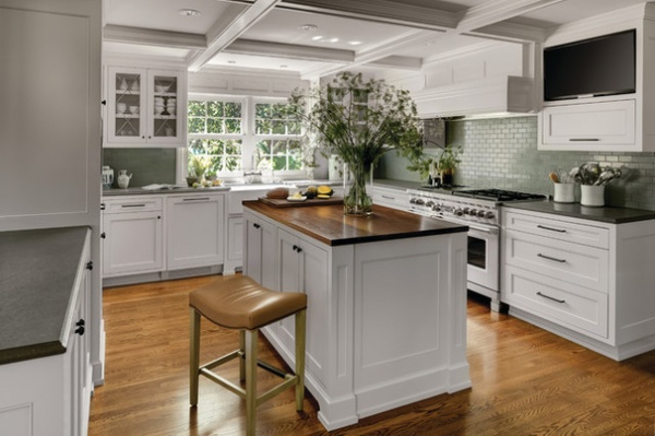 Traditional Kitchen by Maison Inc.