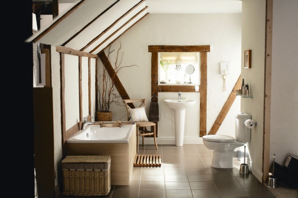 Farmhouse Bathroom by Heritage Bathrooms