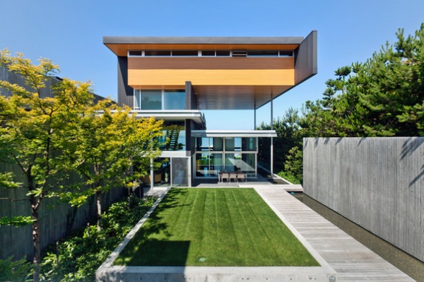 Modern Exterior by Gilbertson Photography