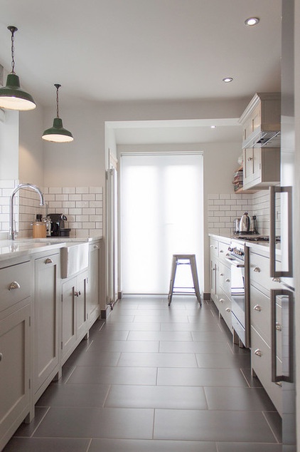 Contemporary Kitchen by deVOL Kitchens