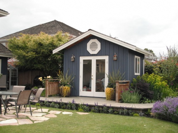 Traditional Garage And Shed by Glenna Partridge Garden Design