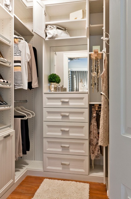 Transitional Closet by Deborah Broockerd/Closet Factory