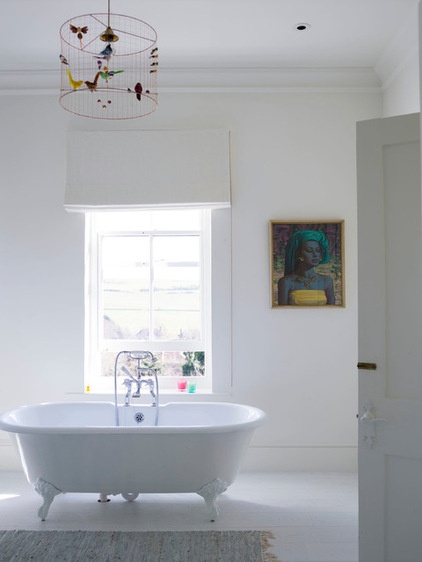 Bathroom by Anna Standish Interiors