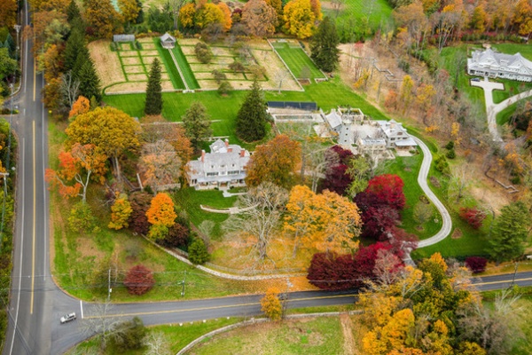 Traditional Landscape by Austin Patterson Disston Architects