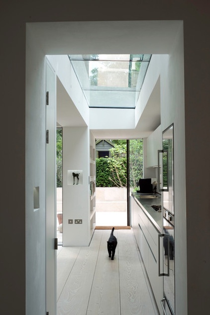 Contemporary Hall by Macdonald Wright Architects