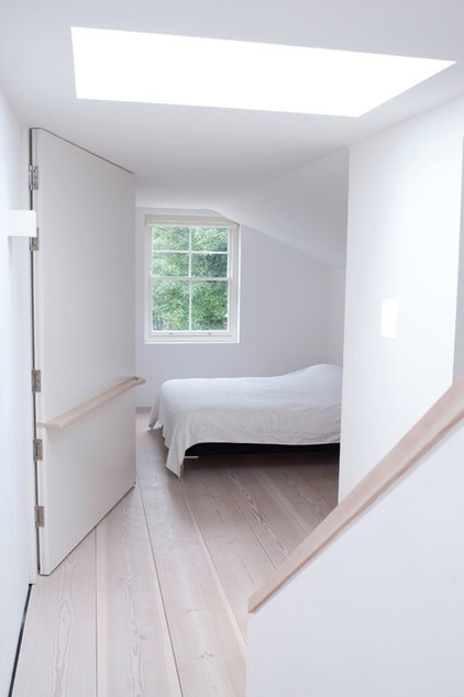 Contemporary Bedroom by Macdonald Wright Architects