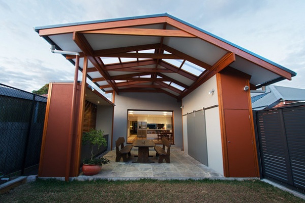 Modern Patio by Zugai Strudwick Architects