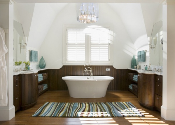 Beach Style Bathroom by Siemasko + Verbridge