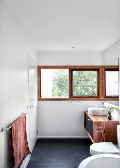 Contemporary Bathroom by Auhaus Architecture