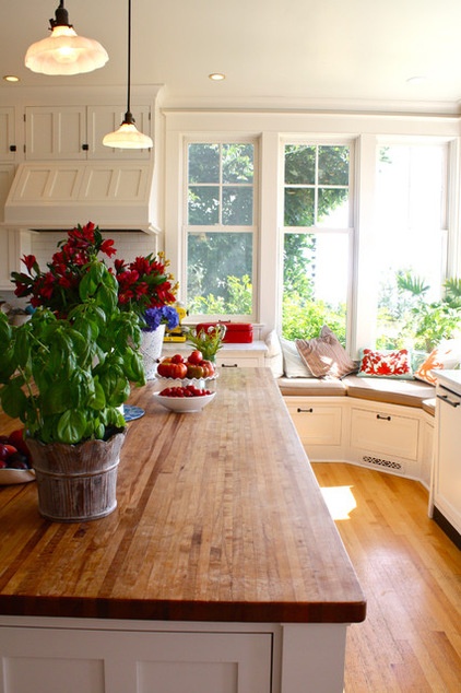 Traditional Kitchen by Shannon Malone