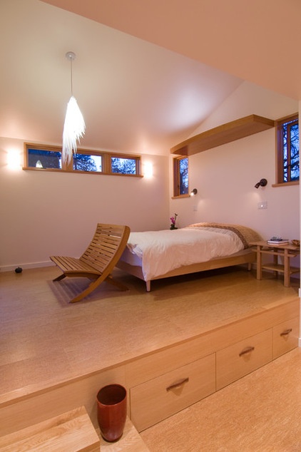 Houzz Tour: Building Up to a View in Berkeley