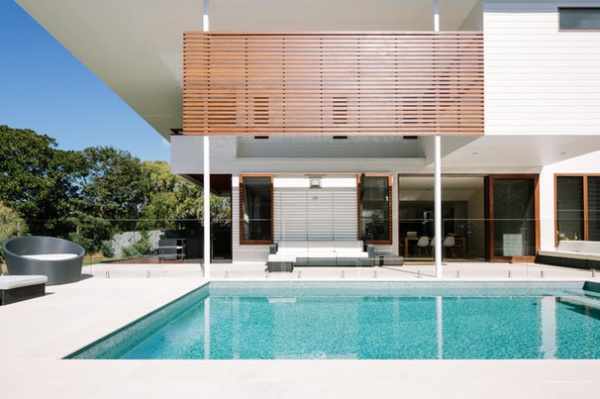 Houzz Tour: Surfer’s Beach House Built for Outdoor Living