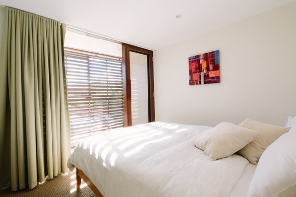 Beach Style Bedroom by Davis Architects