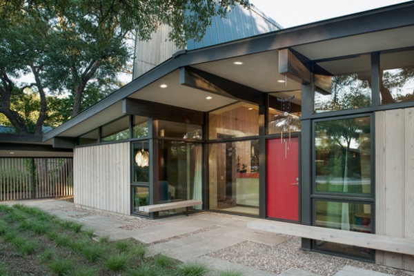 Houzz Tour: New Tower Rises From a Midcentury Ranch House