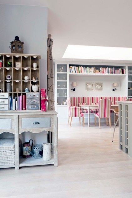 Houzz Tour: Scandinavian Cool With a Comfortable Sophistication