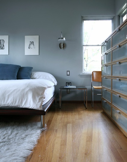 Midcentury Bedroom by Teness Herman