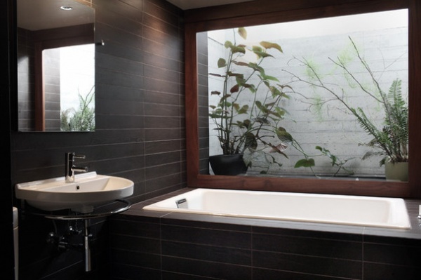 Modern Bathroom by Teness Herman