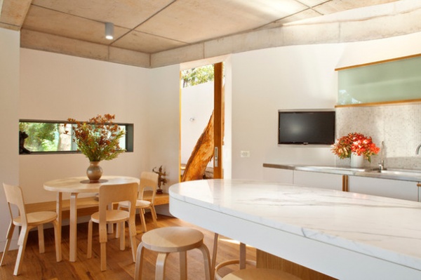 Contemporary Dining Room by Richard Cole Architecture