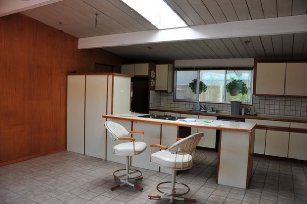 Midcentury My Houzz: A Young Couple Renovate a tired 1950's Eichler Home