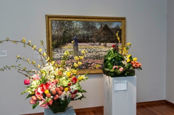 Bouquets to Art 2015