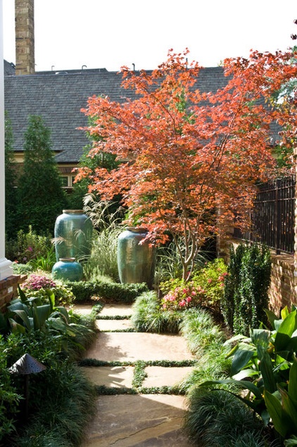 Traditional Landscape by Gurley's Azalea Garden