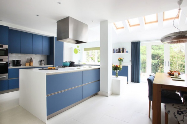 Modern Kitchen by Alex Maguire Photography