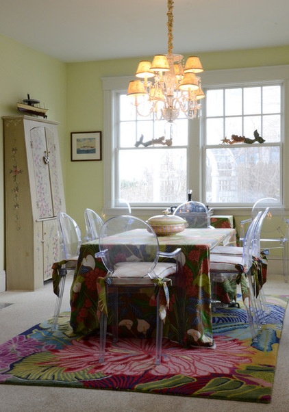 Beach Style Dining Room by Faith Towers Media