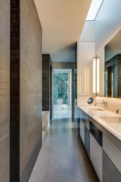 Modern Bathroom by Mark Brand Architecture