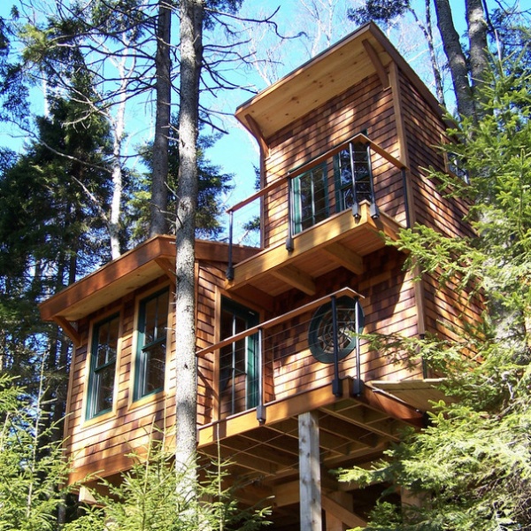 A Hideaway for All Ages Perched Among the Trees in Maine