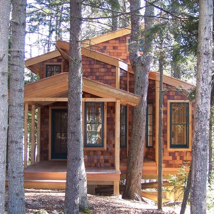 A Hideaway for All Ages Perched Among the Trees in Maine