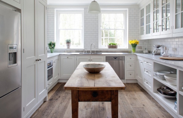 Traditional Kitchen by Stephen Graver Ltd