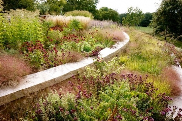 Contemporary Landscape by Adam Woodruff + Associates, Garden Artisans