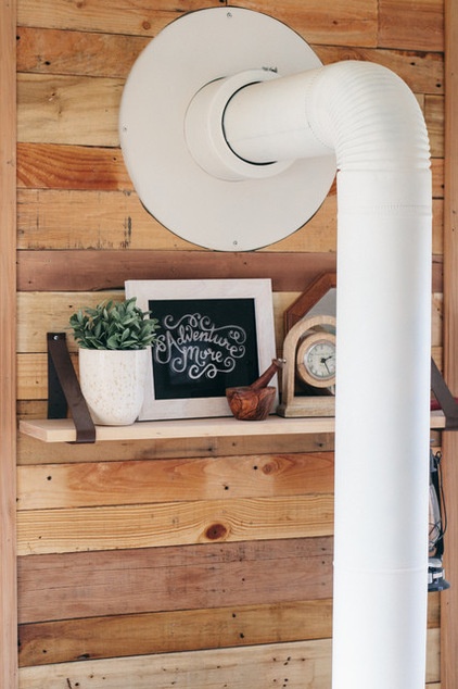 Farmhouse Living Room by A Darling Felicity Photography