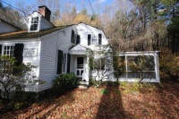 Houzz Tour: Historic Concord Grapevine Cottage’s Charms Restored