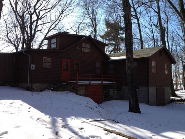 Houzz Tour: Renovation Preserves Memories in a Rustic Lake Cabin