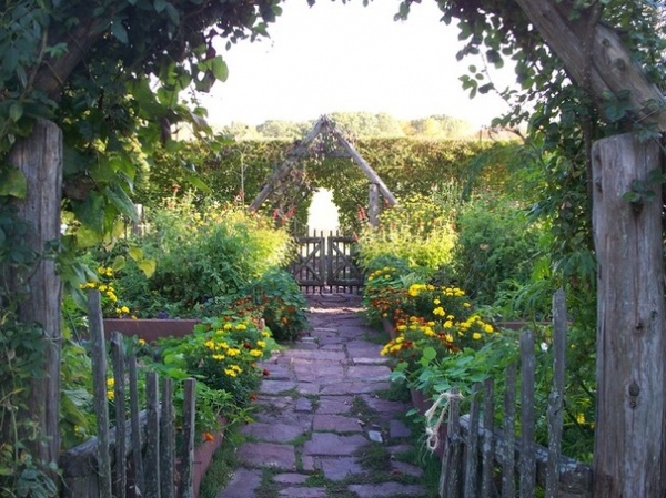 9 Garden Gates That Hinge on Charm