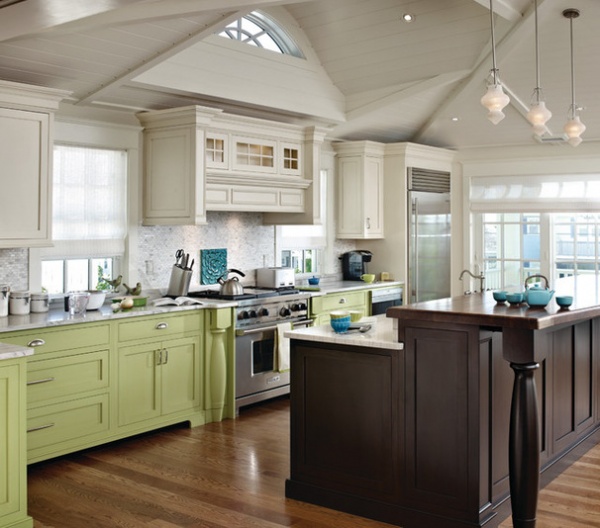 Traditional Kitchen by Quality Custom Cabinetry, Inc