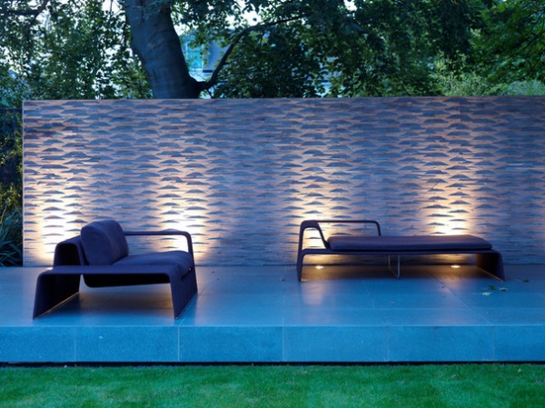 Garden Walls: Pour On the Style With Concrete