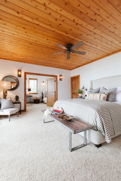 Rustic Bedroom by Jodi Fleming / Fleming Distinctive Homes