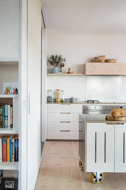 Birch Plywood Keeps Things Light in a Cotswolds Kitchen